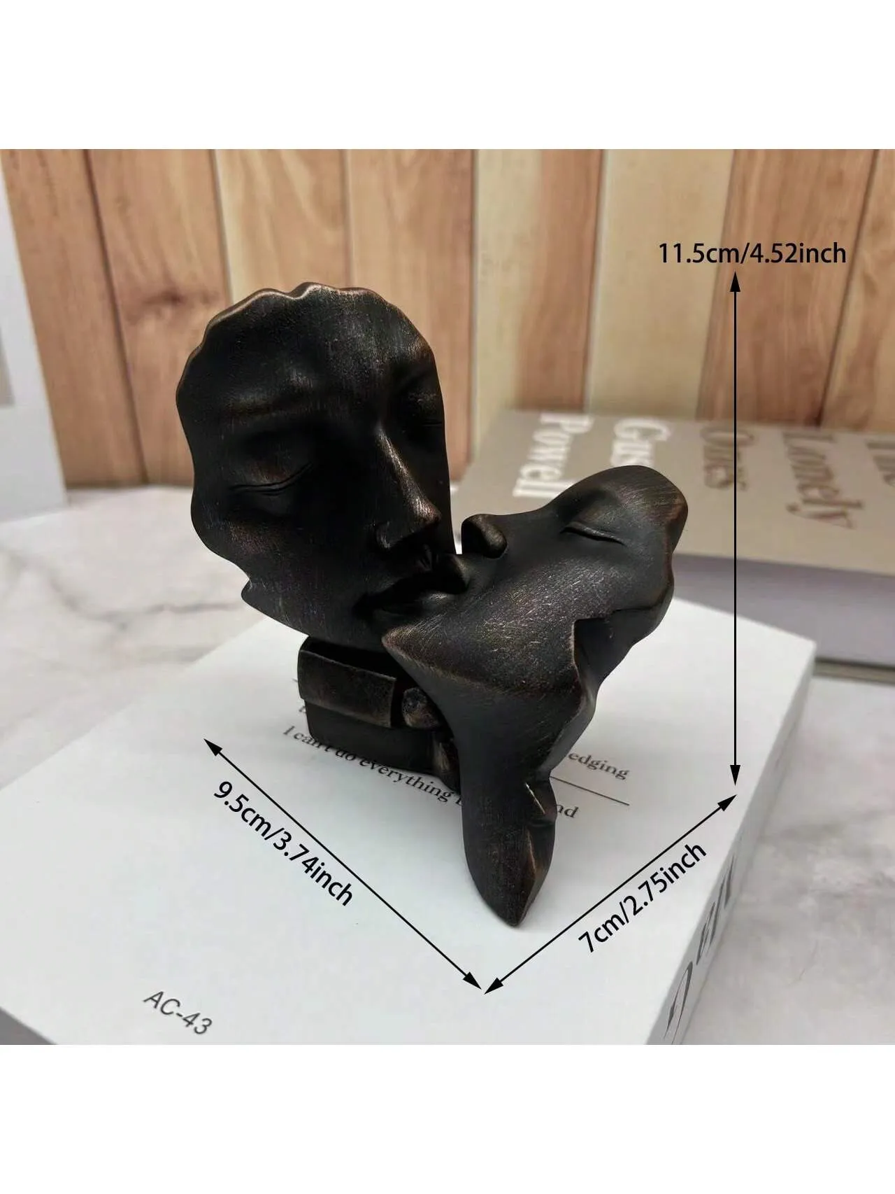 Abstract Kiss Lover Figurine: A Romantic Touch for Home Decor