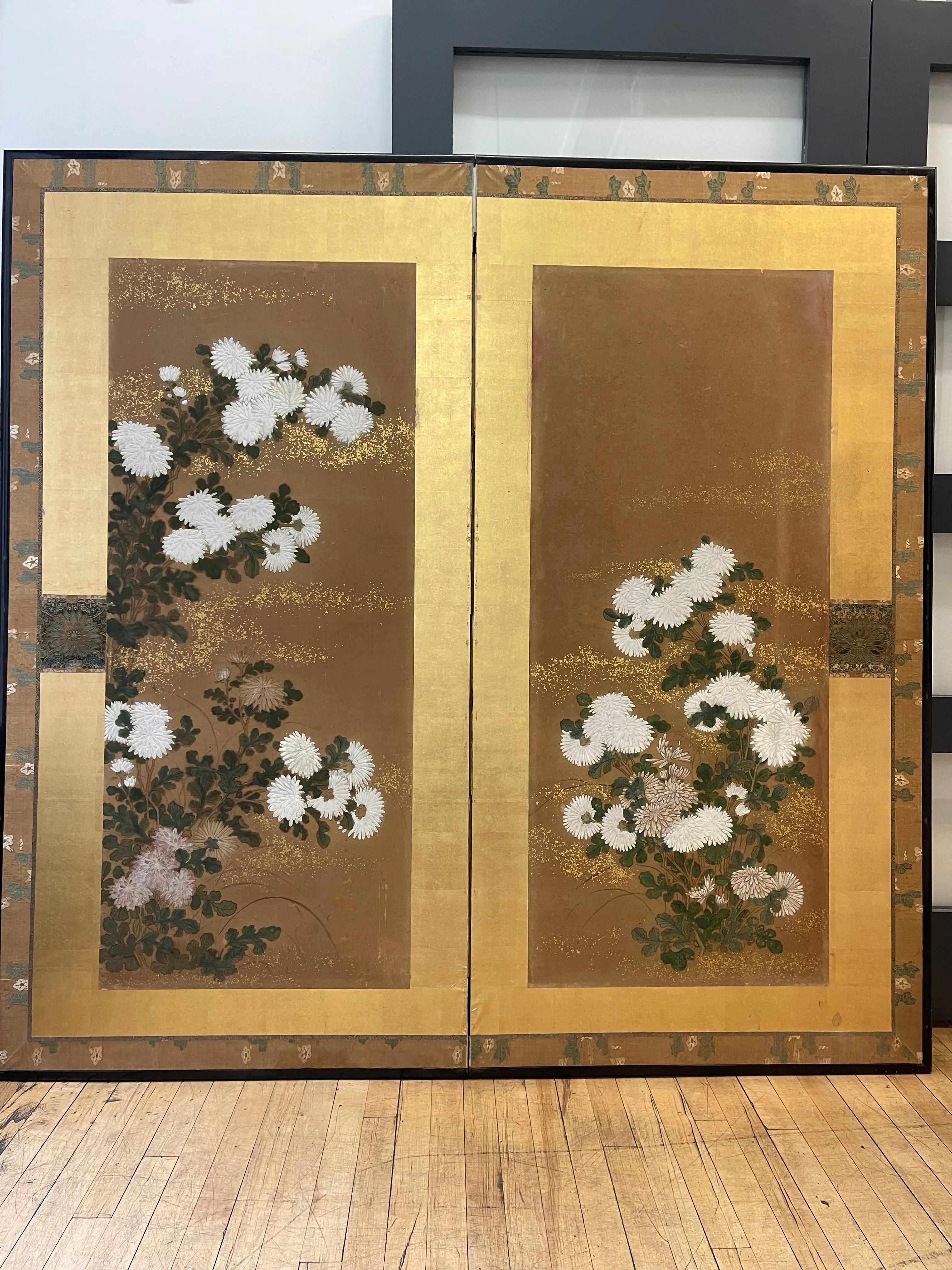 Japanese Two Panels Screen Featuring Chrysanthemums Flowers