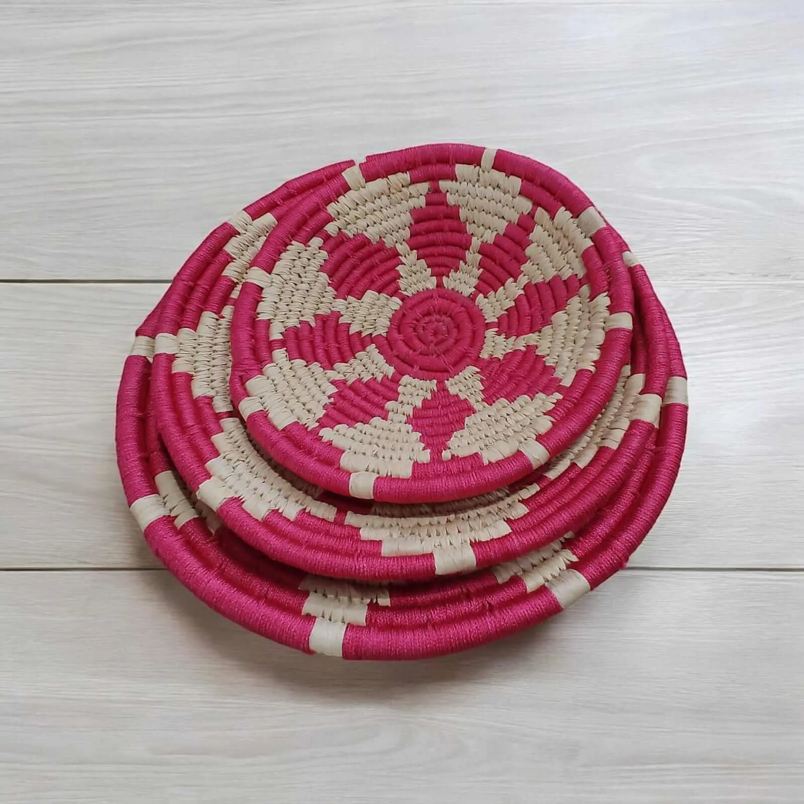 Sabai Grass Handwoven Rattan Wall Baskets Multicolour Bohemian Theme Wall Art Décor Bamboo Wall Baskets