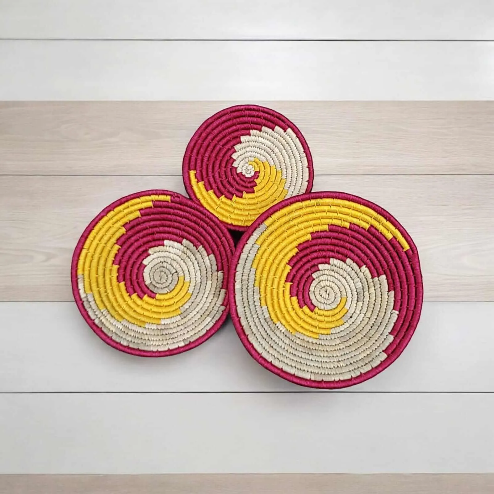 Sabai Grass Handwoven Rattan Wall Plates Baskets Multicolour Bohemian Theme Wall Hanging Décor Bamboo Wall Art