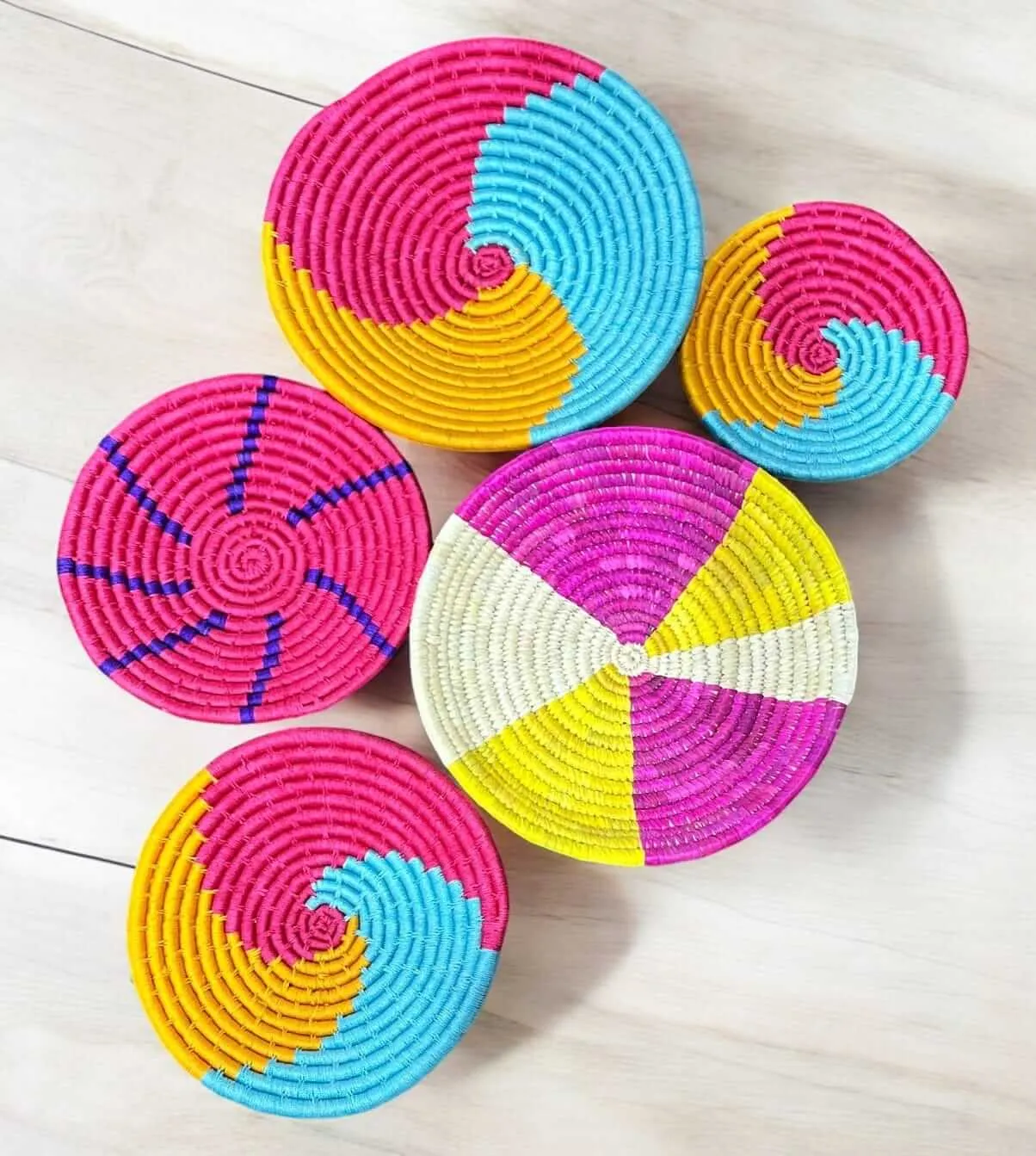 Sabai Grass Handwoven Rattan Wall Plates Baskets Multicolour Bohemian Theme Wall Hanging Décor Bamboo Wall Art